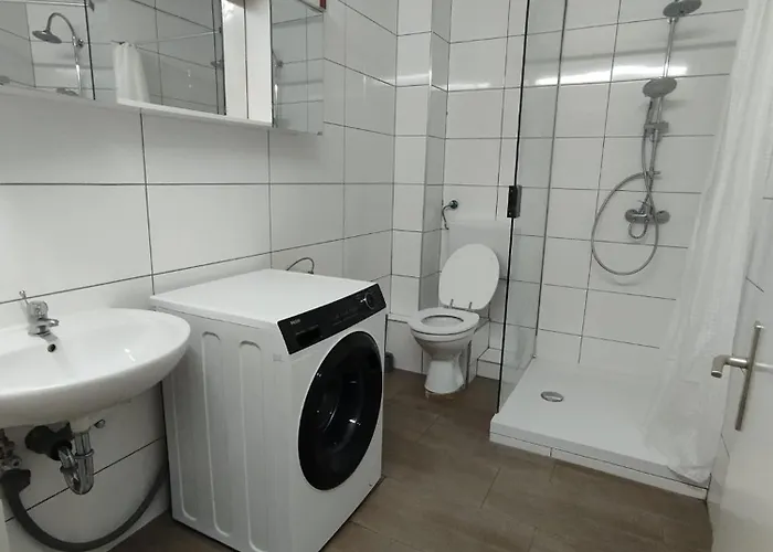 30 Mit 3 Kueche Dusche Waschmaschine Wi-fi